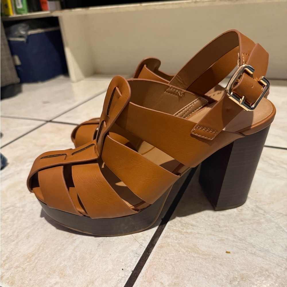 TORRID FISHERMAN BLOCK HEEL SIZE 8 - Picture 5 of 7